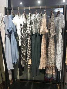 把品牌折扣女裝賣場的棱角變成商品宣傳的場所